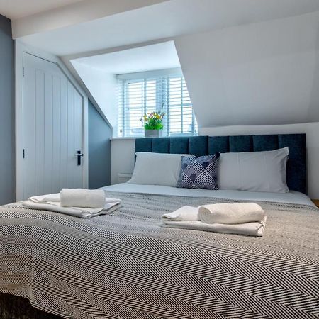 Stamford Central Stay - Stylish 2-Bed Apartment With Wifi Esterno foto